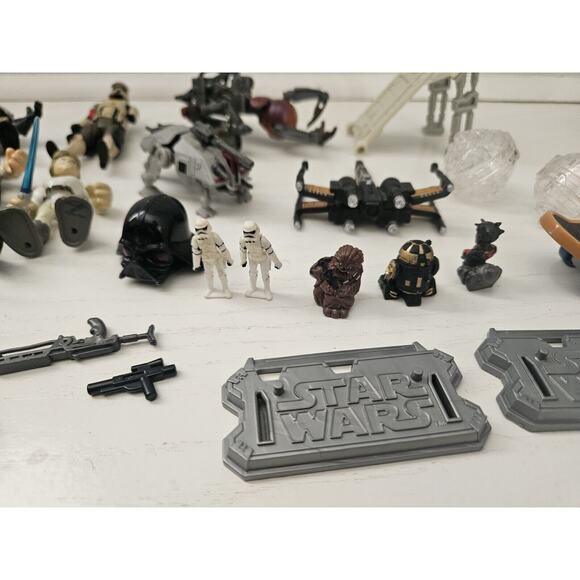 Star Wars action figures and accessories lot - Picture 9 of 11